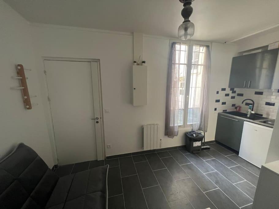 Studio Cosy Refait A Neuf Levallois Exterior foto